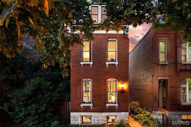 1941 Congress Street, St Louis, MO 63118