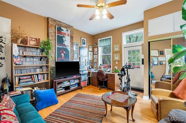 1941 Congress Street, St Louis, MO 63118