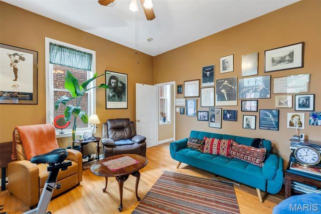 1941 Congress Street, St Louis, MO 63118