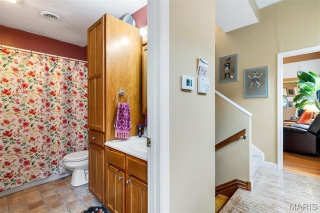 1941 Congress Street, St Louis, MO 63118