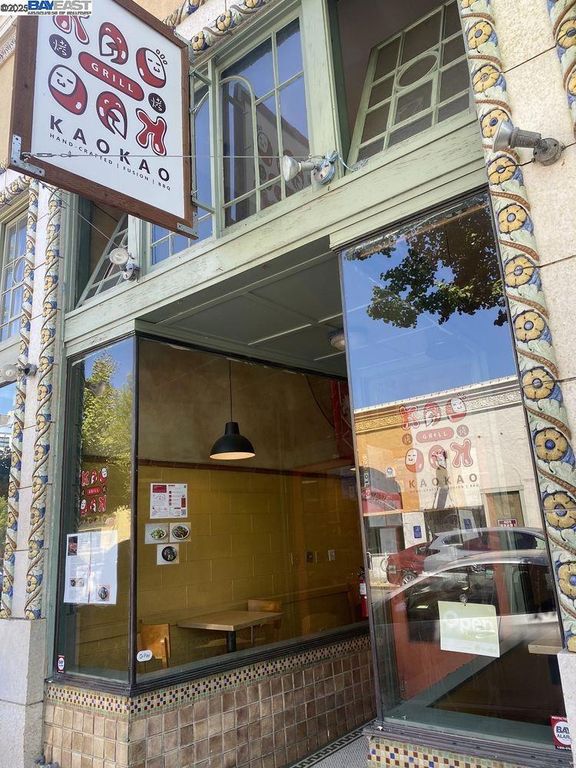 2993 College, Berkeley, CA 94705