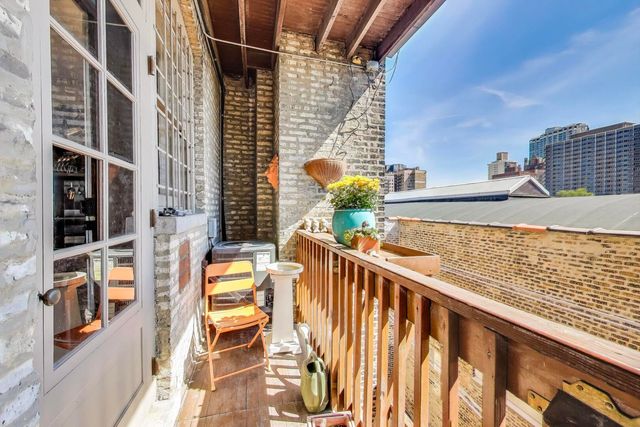 625 W Addison Street 3, Chicago, IL 60613