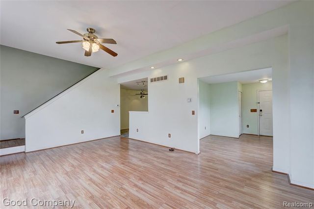 22723 Middlebelt Road, Farmington Hills, MI 48336