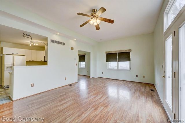 22723 Middlebelt Road, Farmington Hills, MI 48336