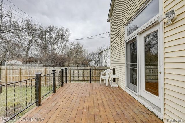 22723 Middlebelt Road, Farmington Hills, MI 48336