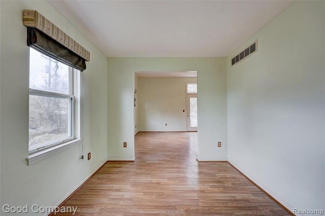 22723 Middlebelt Road, Farmington Hills, MI 48336