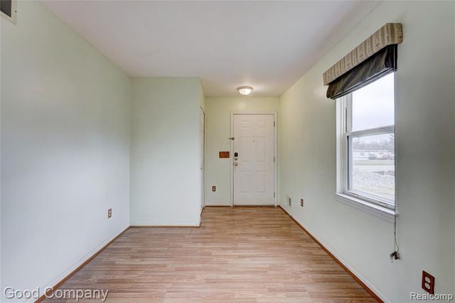 22723 Middlebelt Road, Farmington Hills, MI 48336