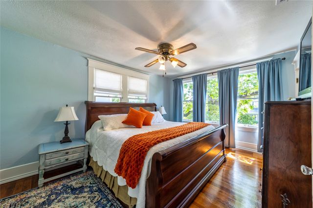 215 S Montclair Avenue, Dallas, TX 75208