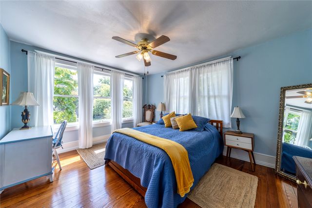 215 S Montclair Avenue, Dallas, TX 75208