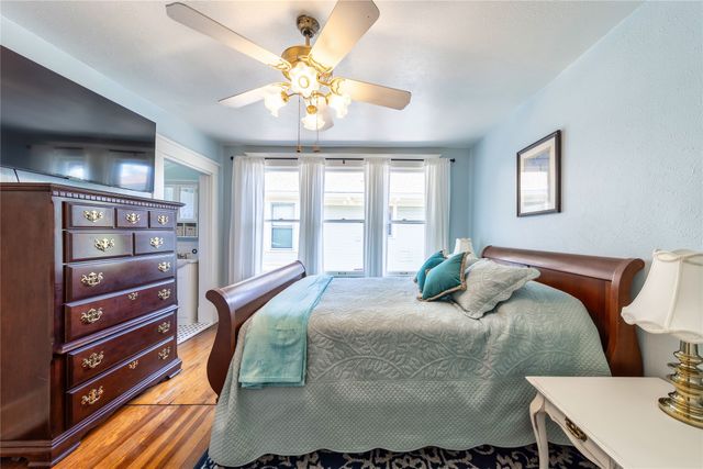 215 S Montclair Avenue, Dallas, TX 75208