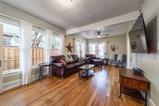 215 S Montclair Avenue, Dallas, TX 75208