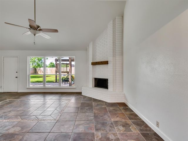 423 Forest Hills Drive, League City, TX 77573