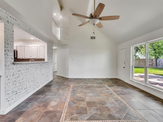 423 Forest Hills Drive, League City, TX 77573