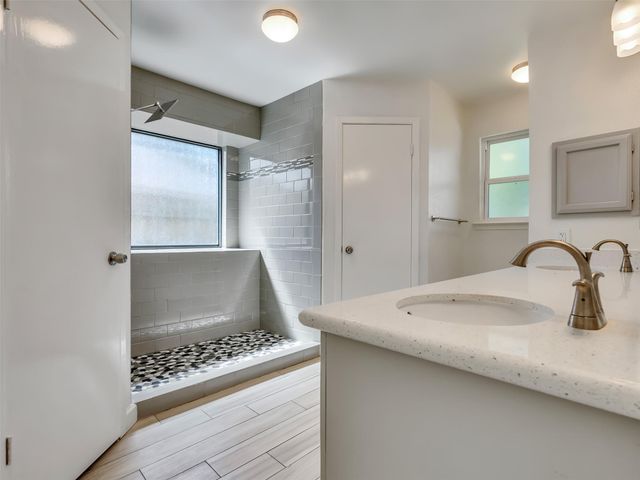 423 Forest Hills Drive, League City, TX 77573