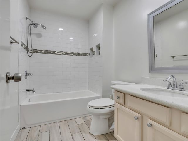 423 Forest Hills Drive, League City, TX 77573