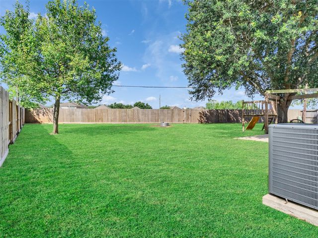 423 Forest Hills Drive, League City, TX 77573