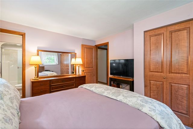 118 Merwood Dr, Ross Twp, PA 15214