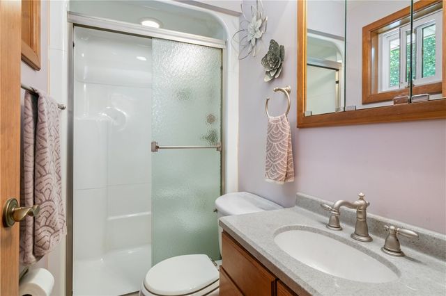 118 Merwood Dr, Ross Twp, PA 15214