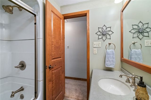 118 Merwood Dr, Ross Twp, PA 15214