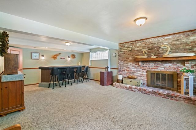 118 Merwood Dr, Ross Twp, PA 15214