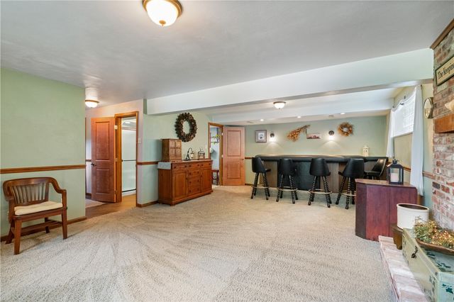 118 Merwood Dr, Ross Twp, PA 15214