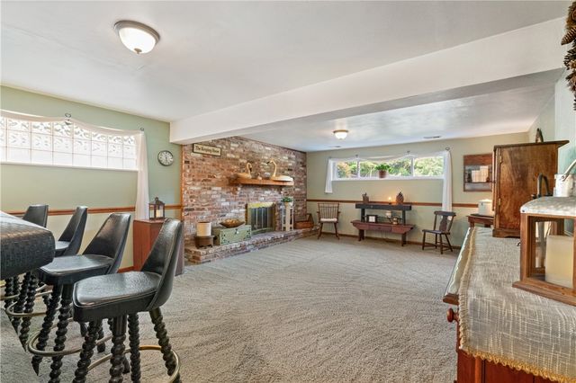 118 Merwood Dr, Ross Twp, PA 15214