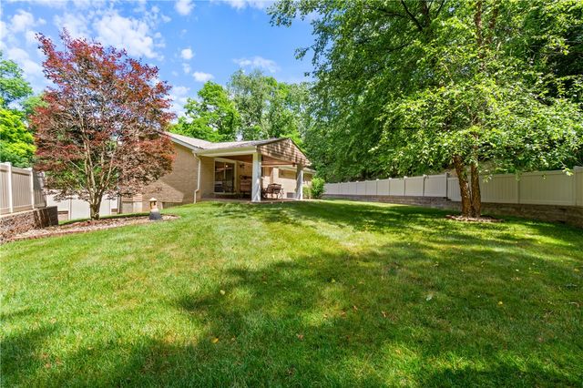 118 Merwood Dr, Ross Twp, PA 15214