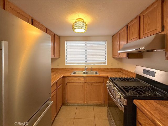 2438 Andreo Avenue B, Torrance, CA 90501