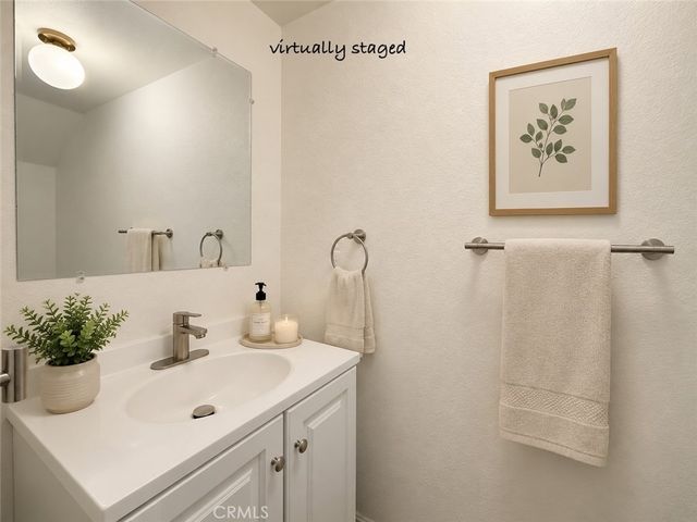 2438 Andreo Avenue B, Torrance, CA 90501