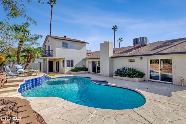 2276 E MERCER Lane, Phoenix, AZ 85028