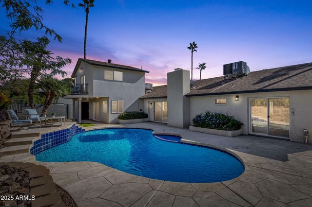 2276 E MERCER Lane, Phoenix, AZ 85028