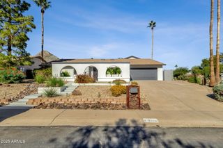 2276 E MERCER Lane, Phoenix, AZ 85028