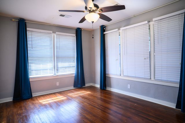 1500 S Scullin Avenue, Denison, TX 75020