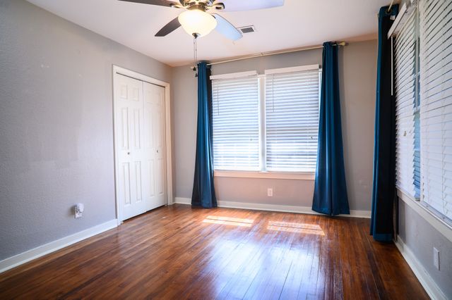 1500 S Scullin Avenue, Denison, TX 75020