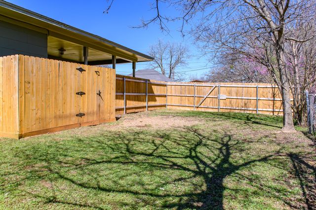 1500 S Scullin Avenue, Denison, TX 75020