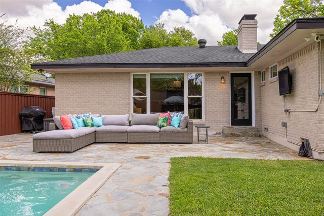 9017 Larchwood Drive, Dallas, TX 75238