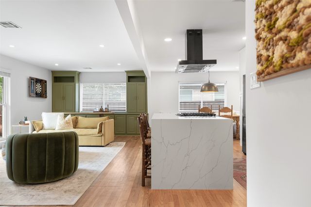 9017 Larchwood Drive, Dallas, TX 75238