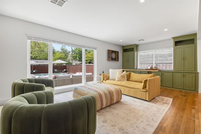 9017 Larchwood Drive, Dallas, TX 75238