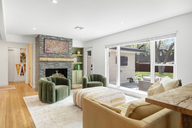 9017 Larchwood Drive, Dallas, TX 75238