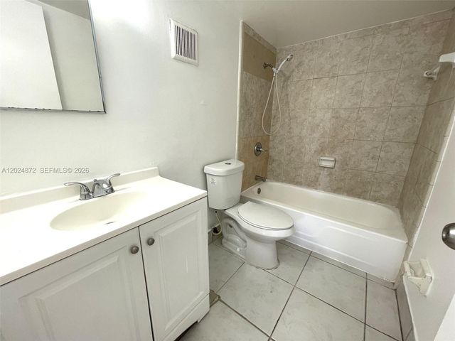 1788 NW 55th Ave 204, Lauderhill, FL 33313