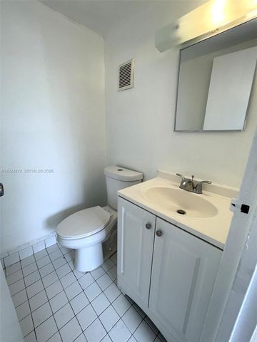 1788 NW 55th Ave 204, Lauderhill, FL 33313
