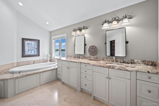 5619 Lakeview Boulevard, Hadley Township, MI 48438