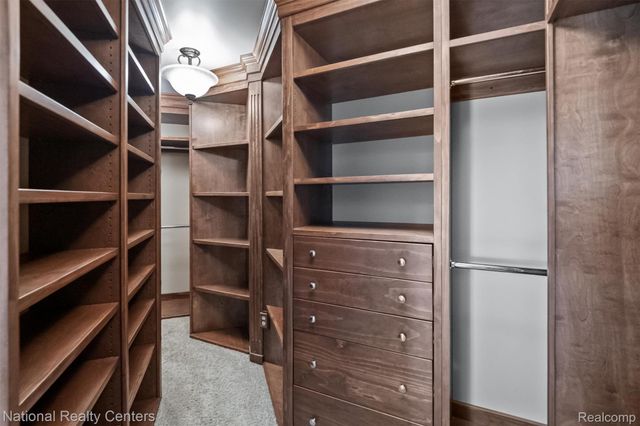 5619 Lakeview Boulevard, Hadley Township, MI 48438