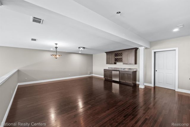 5619 Lakeview Boulevard, Hadley Township, MI 48438