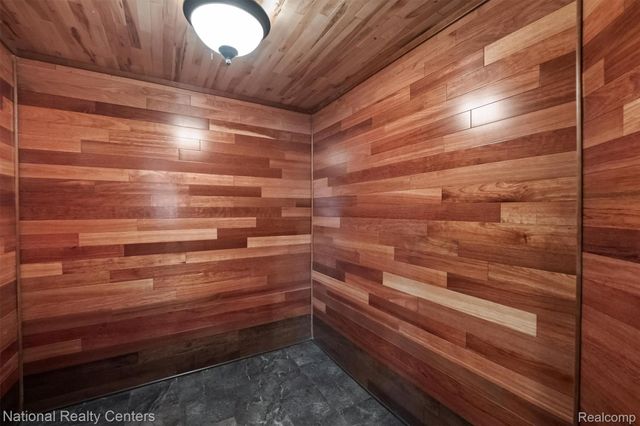 5619 Lakeview Boulevard, Hadley Township, MI 48438