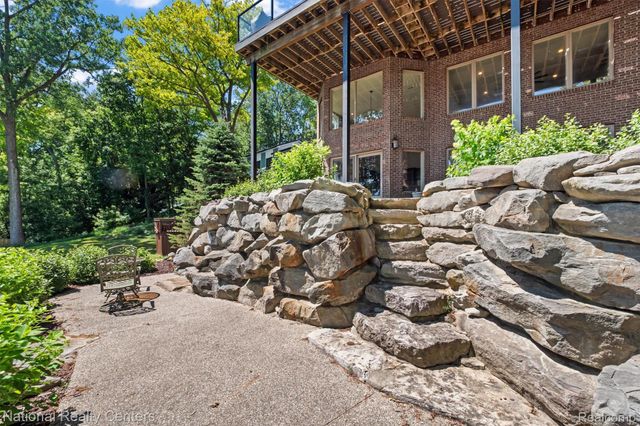 5619 Lakeview Boulevard, Hadley Township, MI 48438