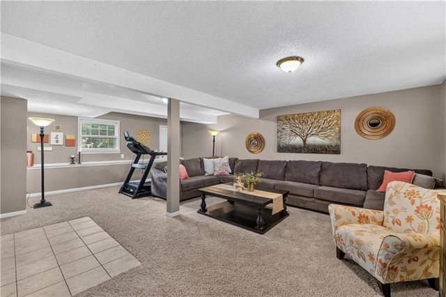 4115 S Cottage Avenue, Independence, MO 64055
