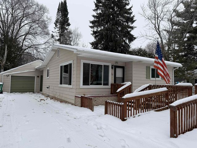 221 N Antler Street, Gladwin, MI 48624