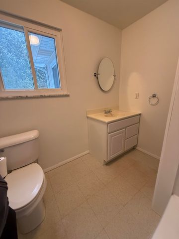 221 N Antler Street, Gladwin, MI 48624