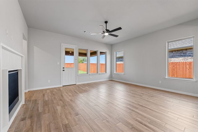 513 Pickett Creek Drive, Aledo, TX 76008